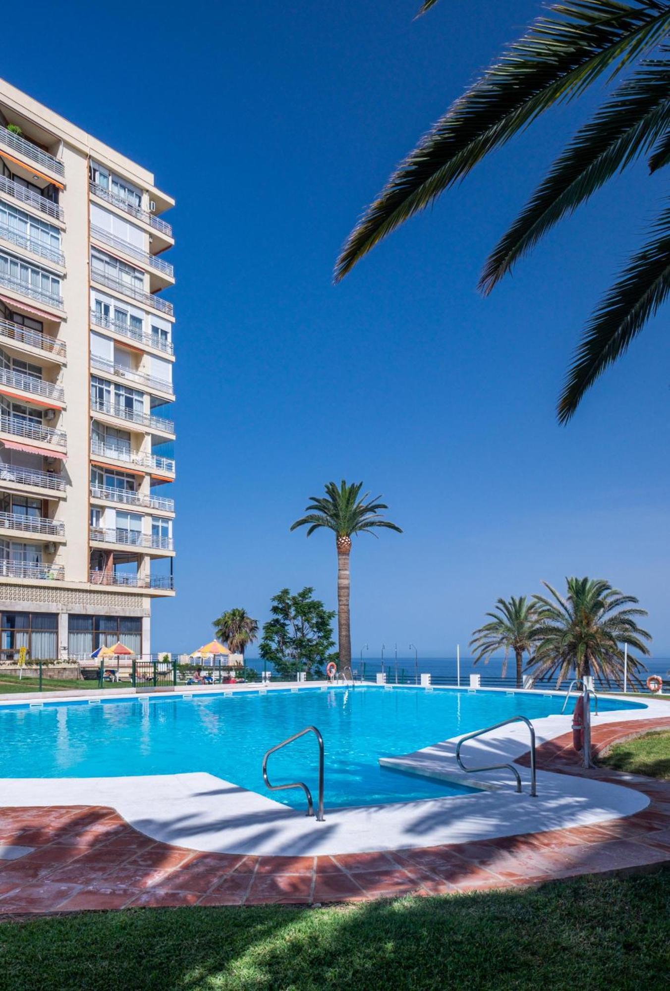 The White Rock Private Access To The Beach Torremolinos Exterior foto